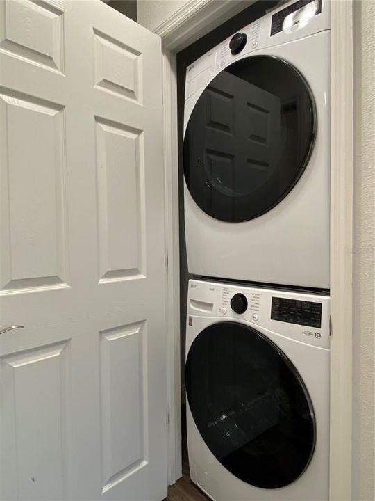 For Rent: $2,250 (3 beds, 2 baths, 1405 Square Feet)