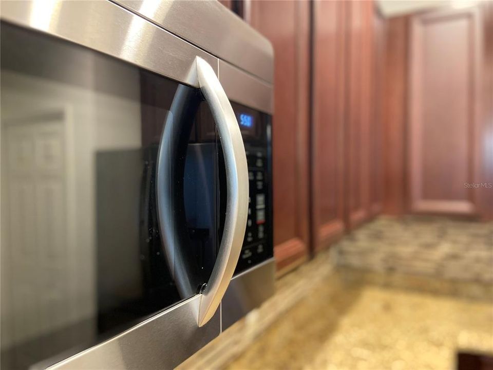 For Rent: $2,250 (3 beds, 2 baths, 1405 Square Feet)