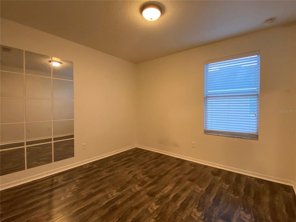 For Rent: $2,250 (3 beds, 2 baths, 1405 Square Feet)
