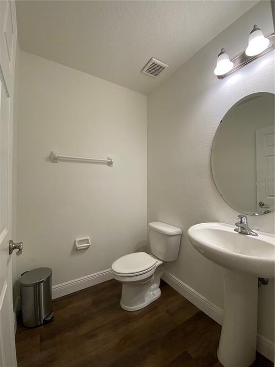 For Rent: $2,250 (3 beds, 2 baths, 1405 Square Feet)