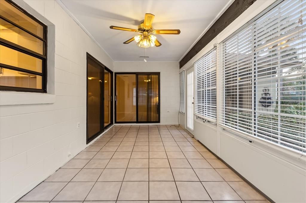 На продажу: $345,000 (3 спален, 2 ванн, 1567 Квадратных фут)