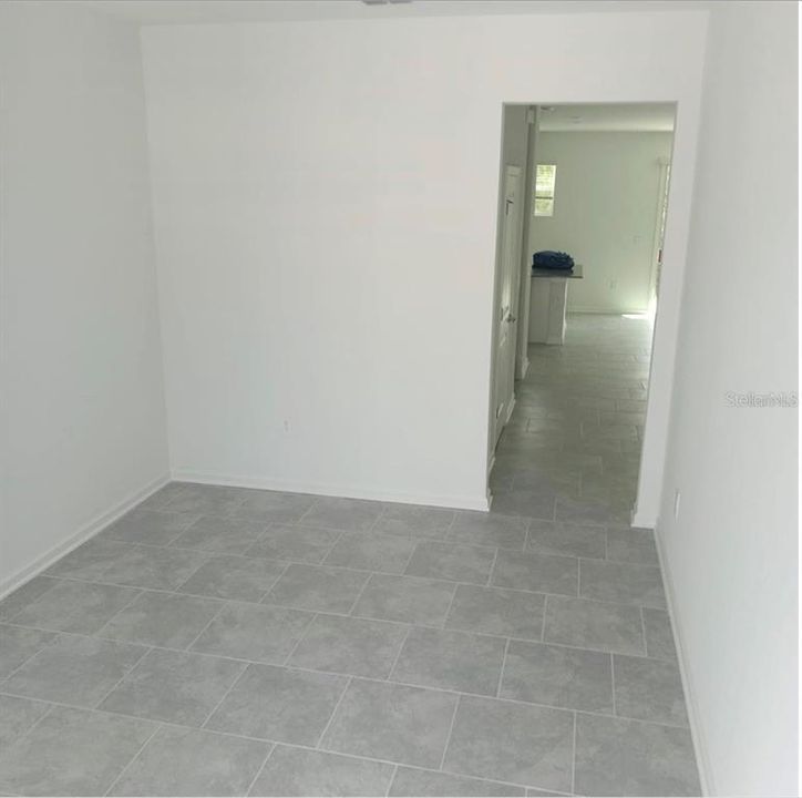 For Rent: $2,400 (3 beds, 2 baths, 1672 Square Feet)