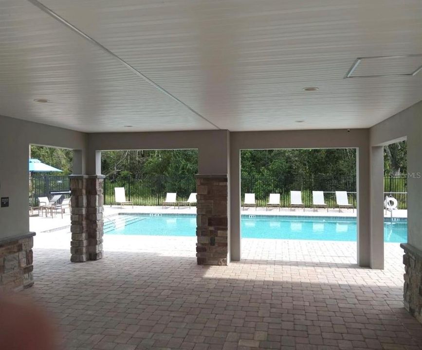 For Rent: $2,400 (3 beds, 2 baths, 1672 Square Feet)