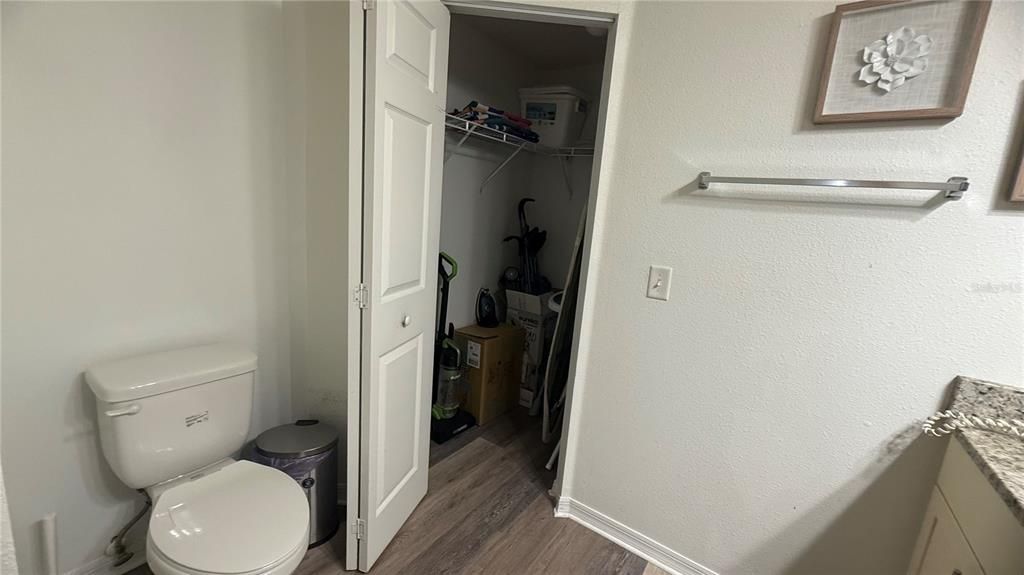 For Sale: $307,000 (3 beds, 2 baths, 1300 Square Feet)