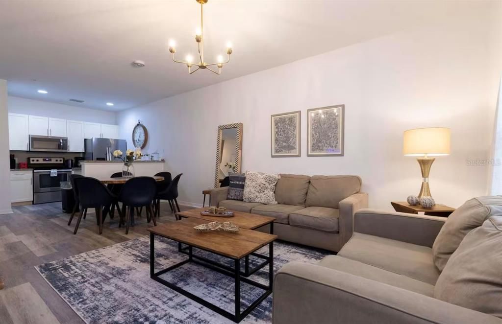 For Sale: $307,000 (3 beds, 2 baths, 1300 Square Feet)