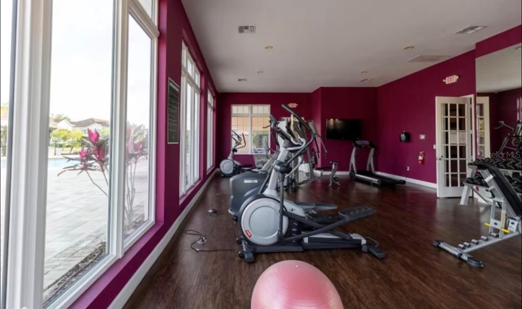 For Sale: $307,000 (3 beds, 2 baths, 1300 Square Feet)