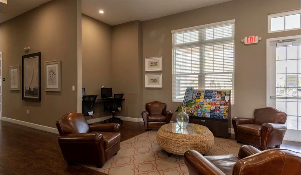 For Sale: $307,000 (3 beds, 2 baths, 1300 Square Feet)