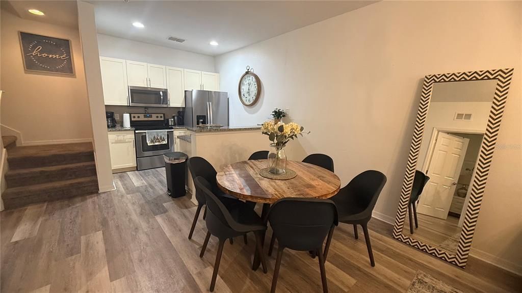 For Sale: $307,000 (3 beds, 2 baths, 1300 Square Feet)