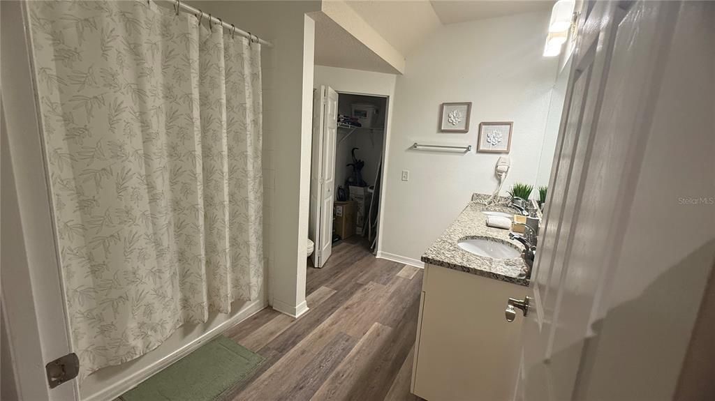 For Sale: $307,000 (3 beds, 2 baths, 1300 Square Feet)