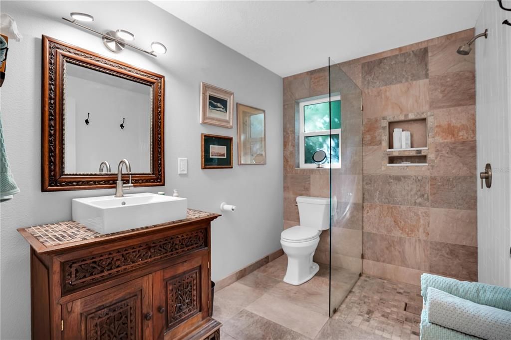 En Venta: $795,000 (4 camas, 3 baños, 2171 Pies cuadrados)