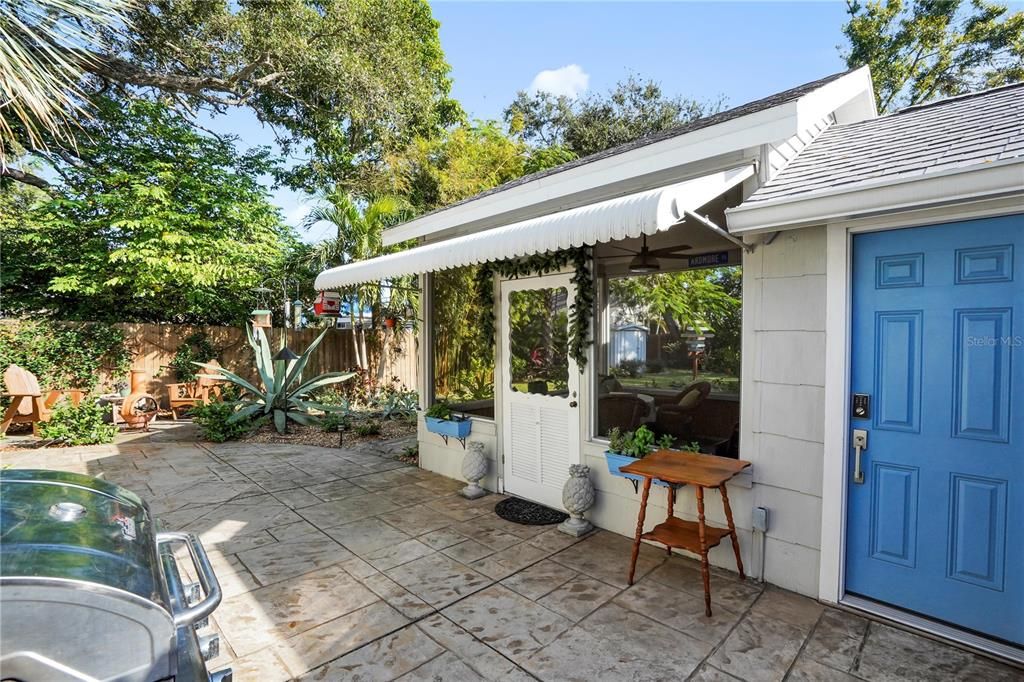 En Venta: $795,000 (4 camas, 3 baños, 2171 Pies cuadrados)