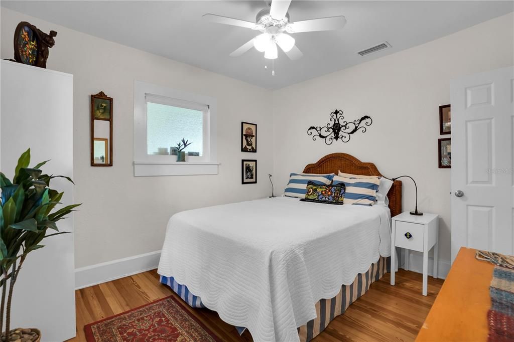 En Venta: $795,000 (4 camas, 3 baños, 2171 Pies cuadrados)