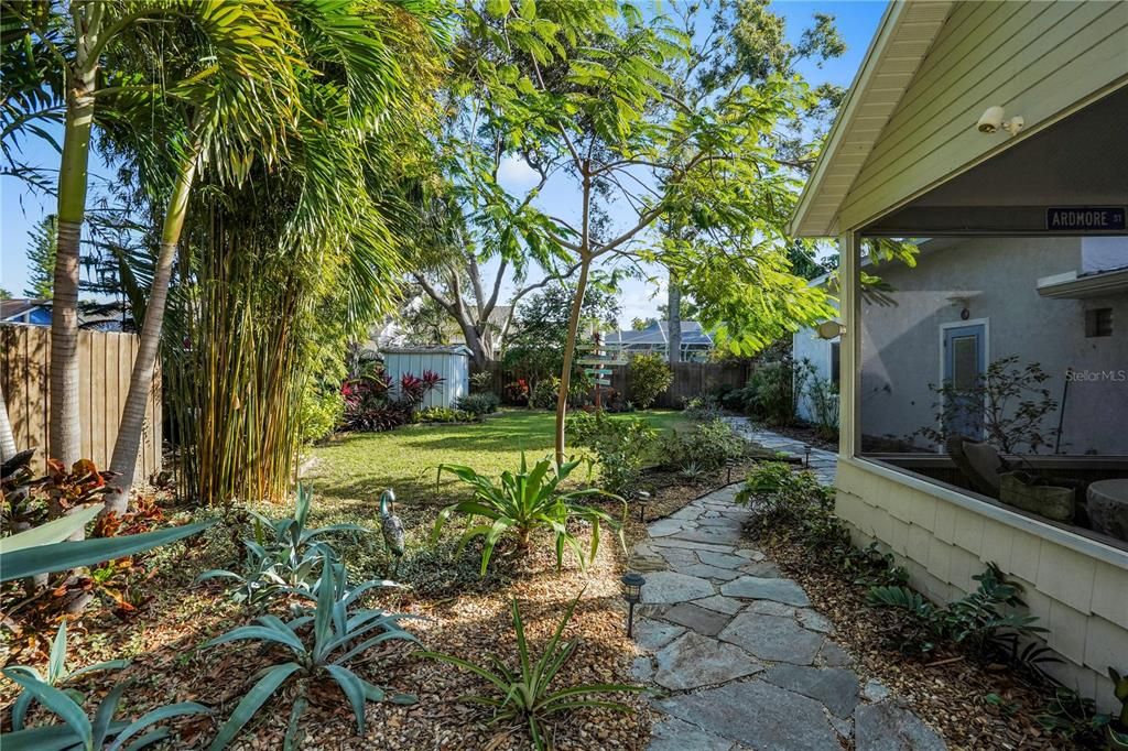 En Venta: $795,000 (4 camas, 3 baños, 2171 Pies cuadrados)