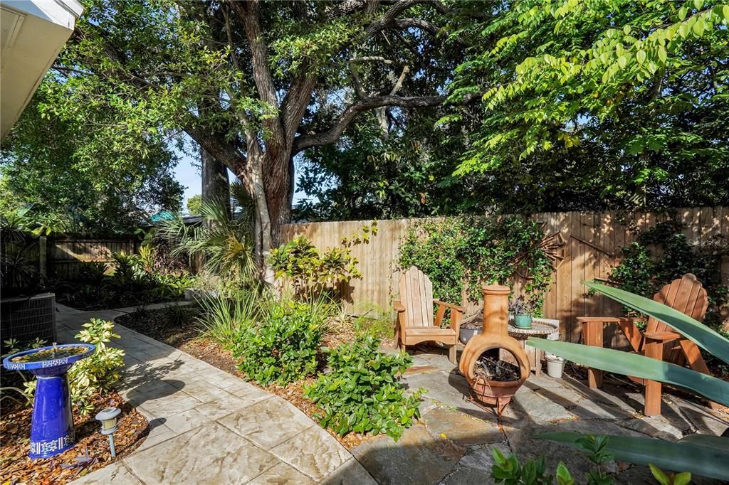 En Venta: $795,000 (4 camas, 3 baños, 2171 Pies cuadrados)