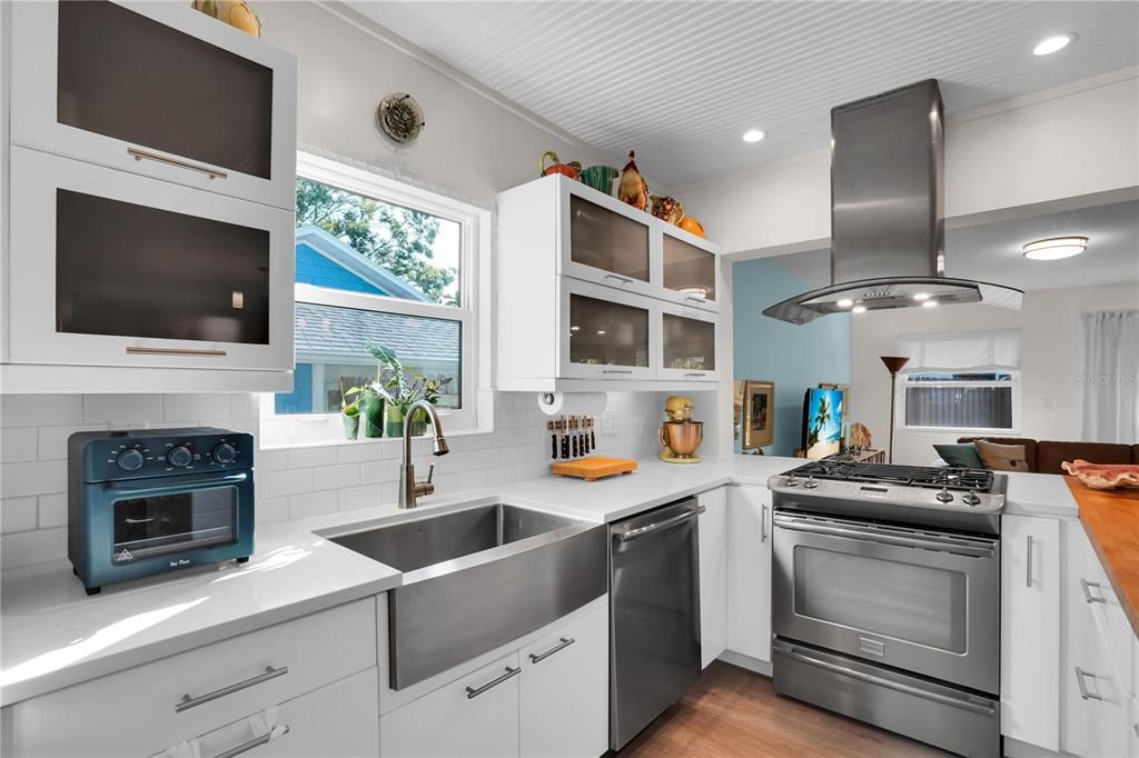 En Venta: $795,000 (4 camas, 3 baños, 2171 Pies cuadrados)