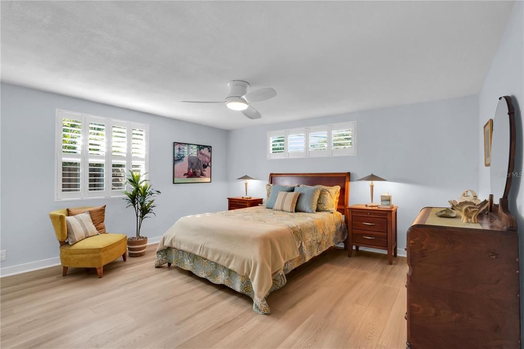 En Venta: $795,000 (4 camas, 3 baños, 2171 Pies cuadrados)