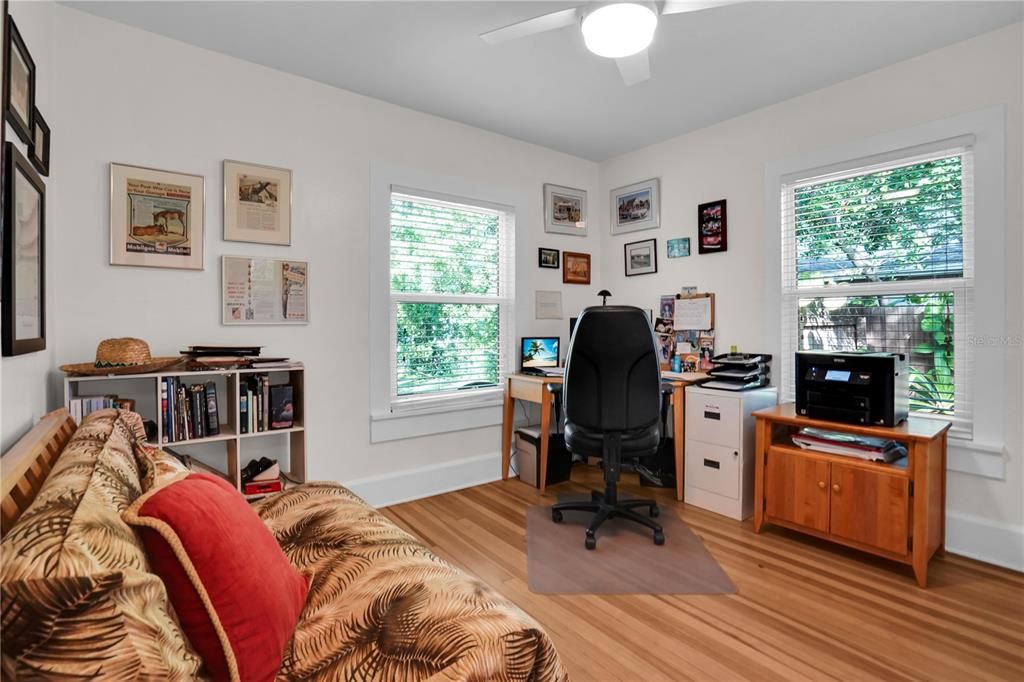 En Venta: $795,000 (4 camas, 3 baños, 2171 Pies cuadrados)