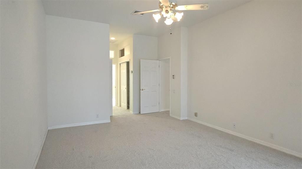 出租: $3,400 (4 贝兹, 3 浴室, 2804 平方英尺)