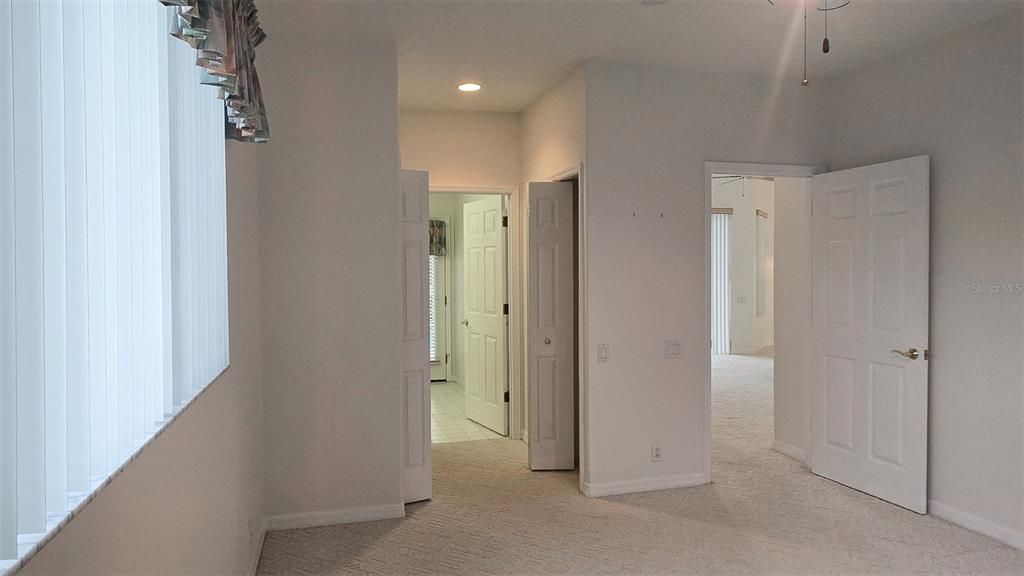 出租: $3,400 (4 贝兹, 3 浴室, 2804 平方英尺)