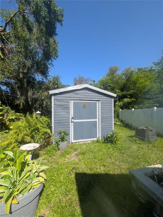 For Rent: $1,200 (1 beds, 1 baths, 200 Square Feet)