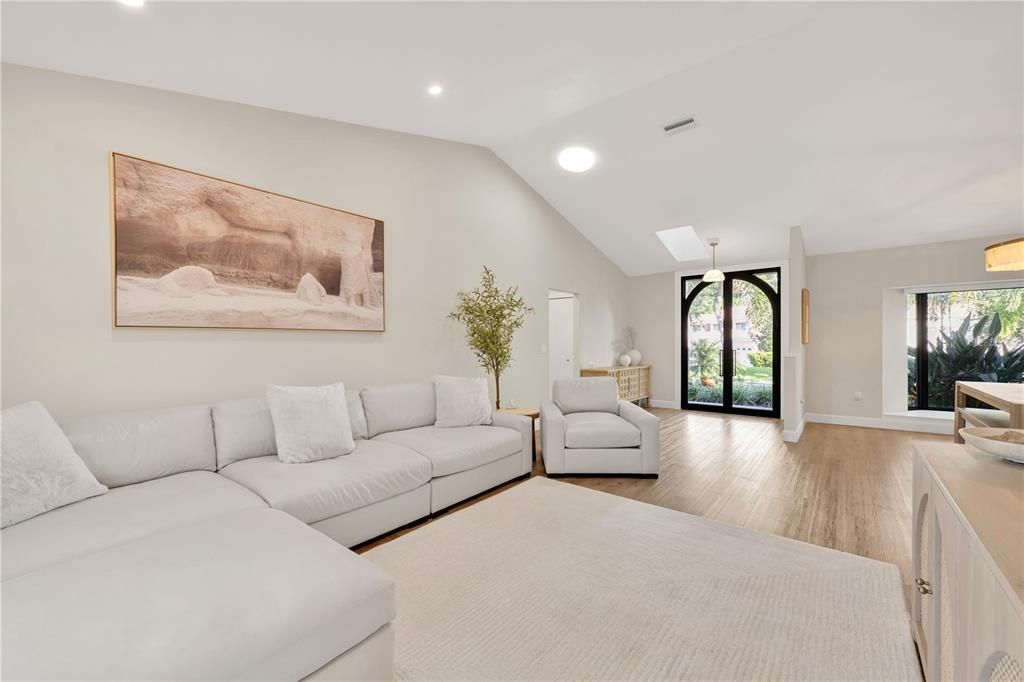 待售: $2,249,000 (4 贝兹, 2 浴室, 2774 平方英尺)