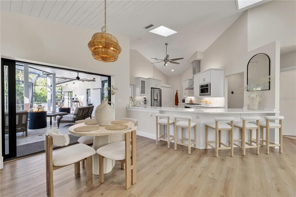 待售: $2,249,000 (4 贝兹, 2 浴室, 2774 平方英尺)