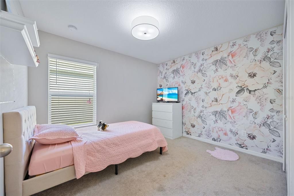 待售: $299,999 (4 贝兹, 2 浴室, 1841 平方英尺)