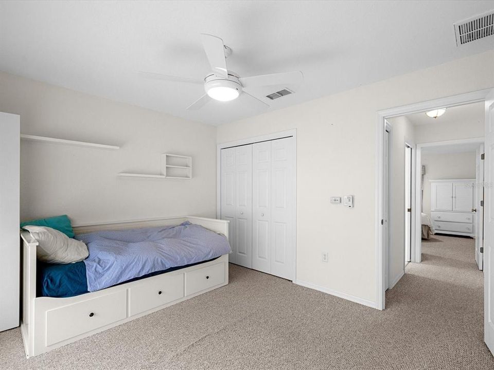 For Sale: $275,000 (3 beds, 2 baths, 1594 Square Feet)