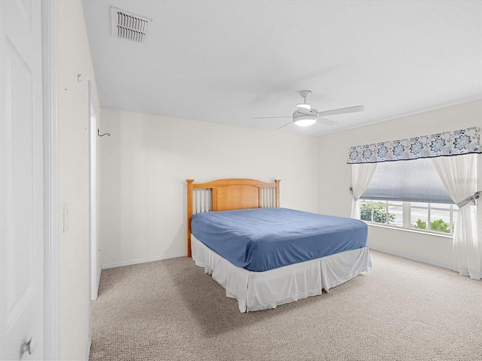 For Sale: $275,000 (3 beds, 2 baths, 1594 Square Feet)