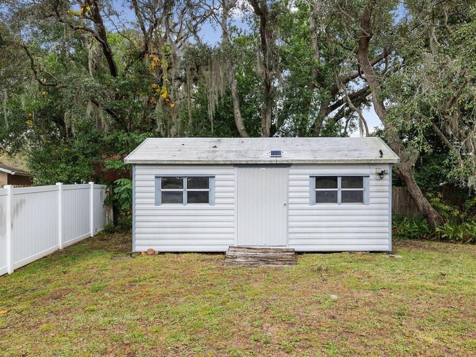 For Sale: $275,000 (3 beds, 2 baths, 1594 Square Feet)