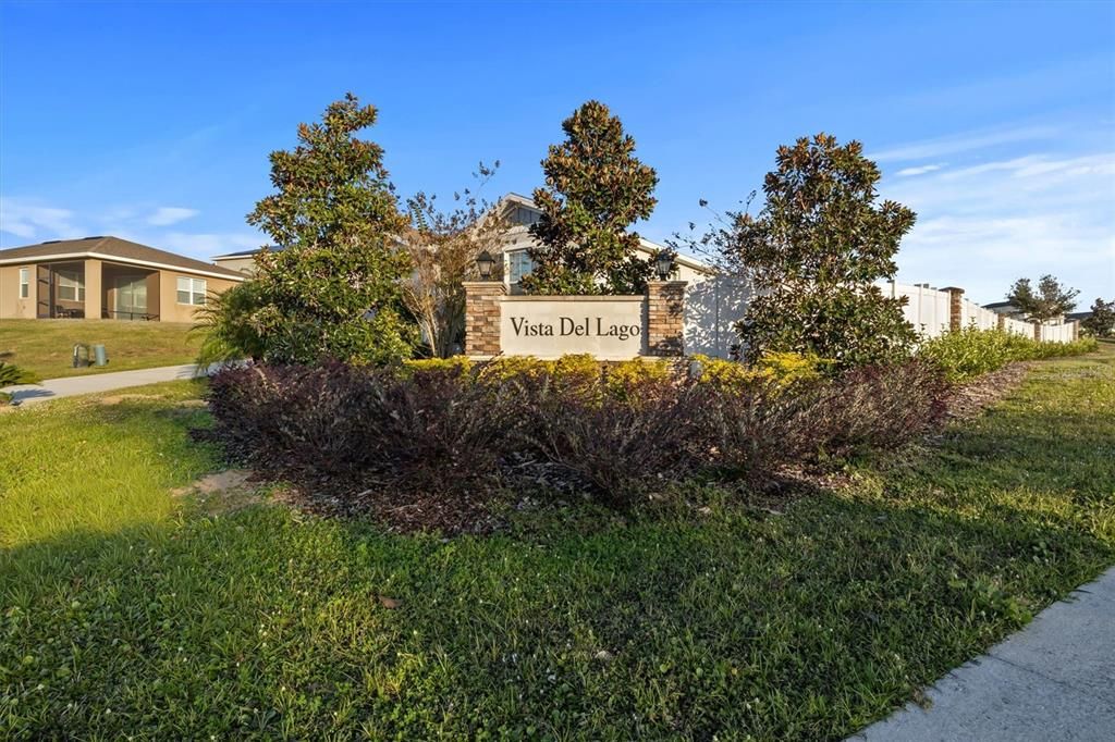 En Renta: $2,400 (4 camas, 3 baños, 2066 Pies cuadrados)