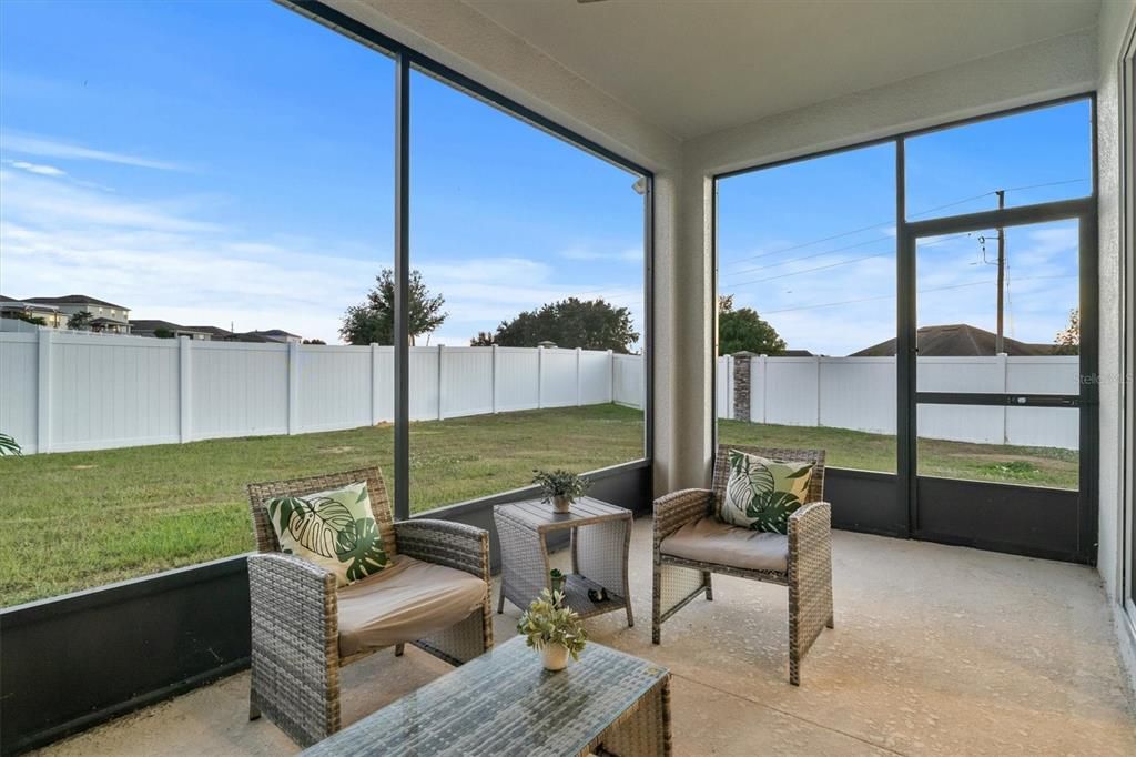 En Renta: $2,400 (4 camas, 3 baños, 2066 Pies cuadrados)