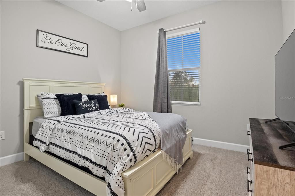 En Renta: $2,400 (4 camas, 3 baños, 2066 Pies cuadrados)