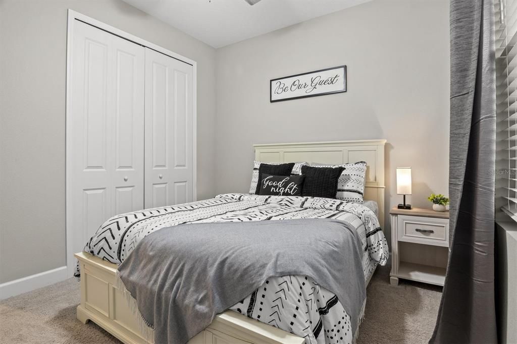 En Renta: $2,400 (4 camas, 3 baños, 2066 Pies cuadrados)