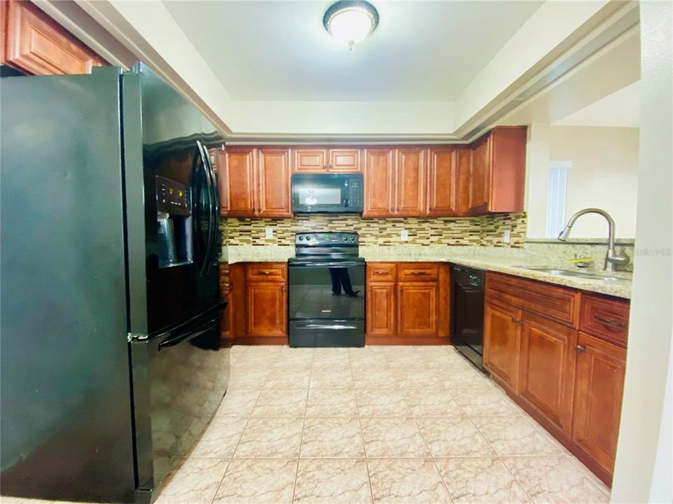 出租: $2,150 (3 贝兹, 2 浴室, 1326 平方英尺)