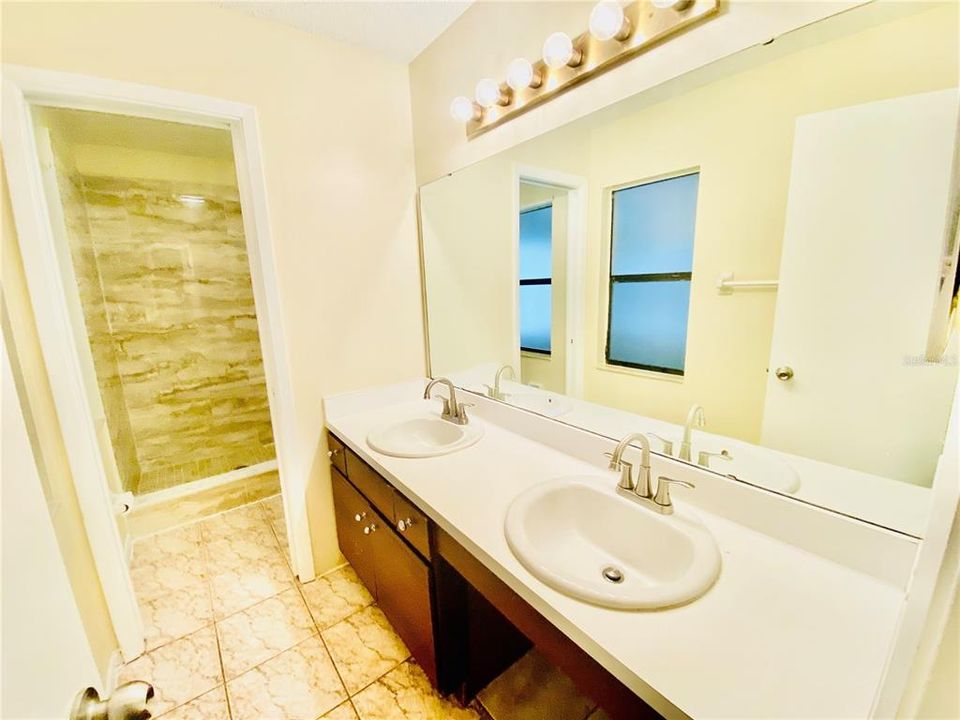 出租: $2,150 (3 贝兹, 2 浴室, 1326 平方英尺)