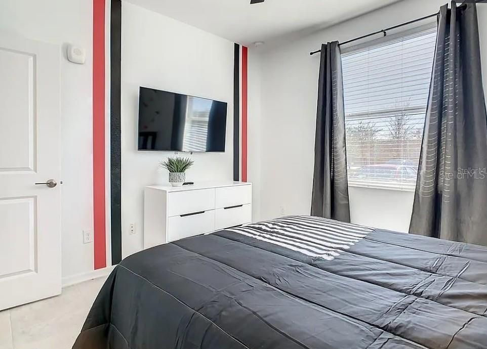 En Renta: $2,390 (3 camas, 2 baños, 1329 Pies cuadrados)