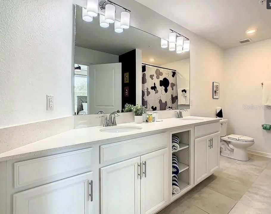 En Renta: $2,390 (3 camas, 2 baños, 1329 Pies cuadrados)