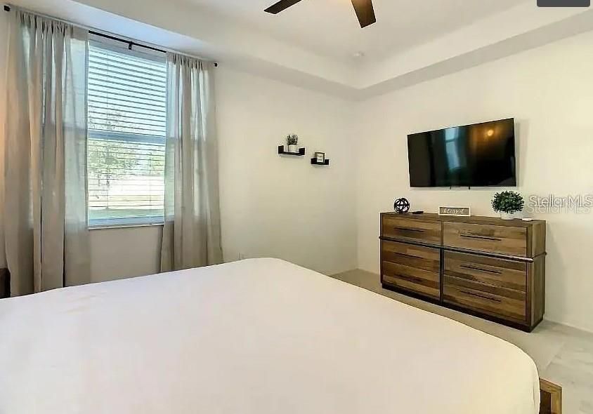 En Renta: $2,390 (3 camas, 2 baños, 1329 Pies cuadrados)