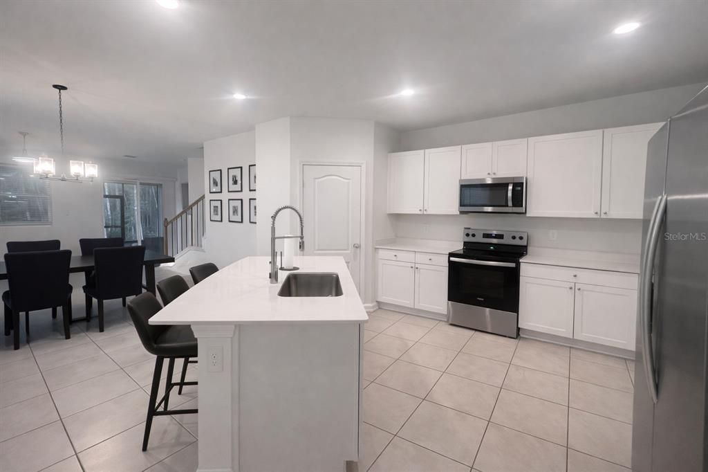 待售: $299,900 (3 贝兹, 2 浴室, 1795 平方英尺)