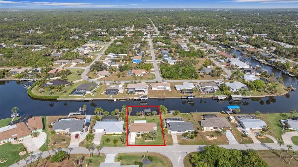 For Sale: $399,900 (2 beds, 2 baths, 1316 Square Feet)