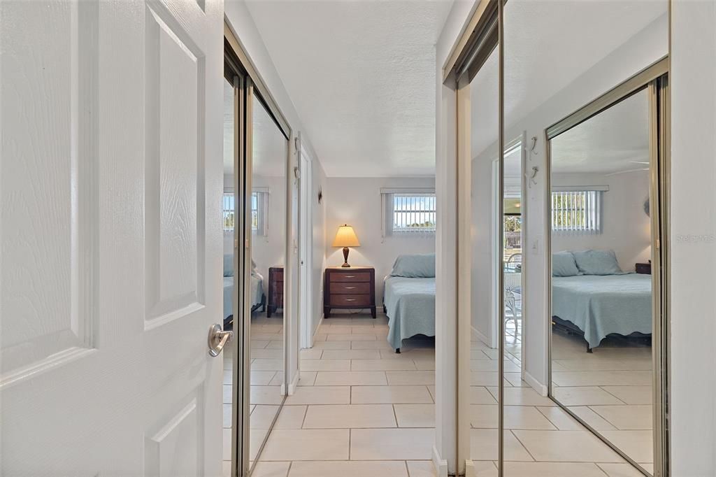 For Sale: $399,900 (2 beds, 2 baths, 1316 Square Feet)