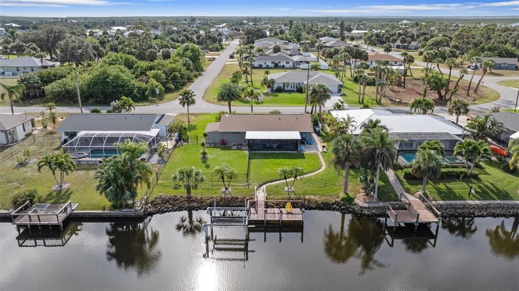 For Sale: $399,900 (2 beds, 2 baths, 1316 Square Feet)