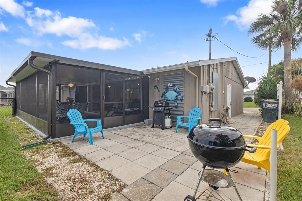 For Sale: $399,900 (2 beds, 2 baths, 1316 Square Feet)