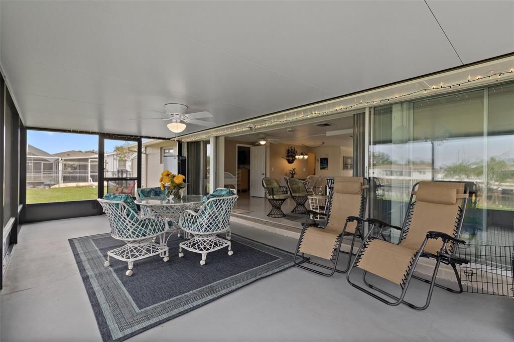 For Sale: $399,900 (2 beds, 2 baths, 1316 Square Feet)