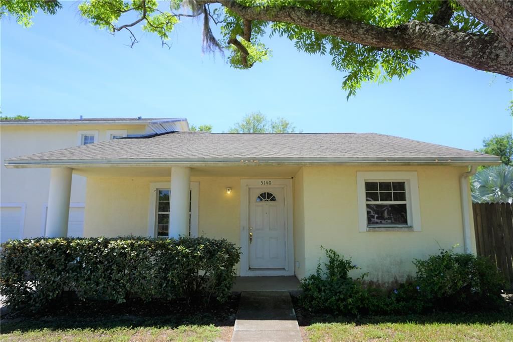 For Rent: $1,900 (2 beds, 1 baths, 1100 Square Feet)