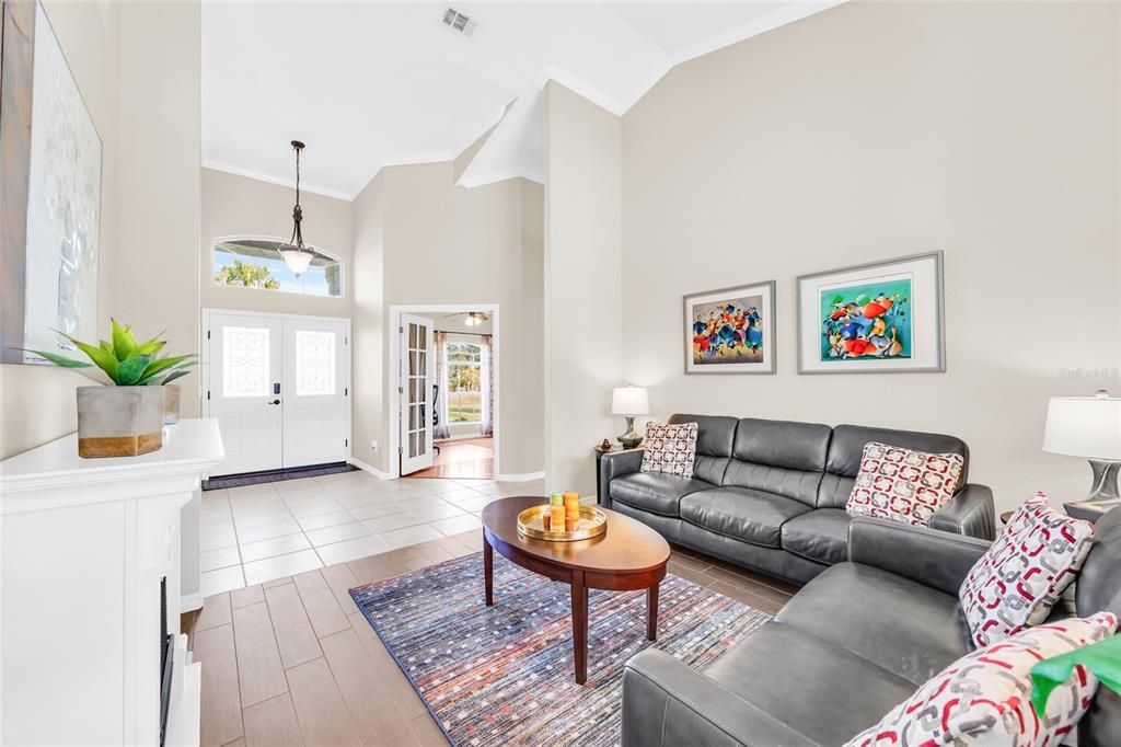 待售: $700,000 (3 贝兹, 2 浴室, 2723 平方英尺)