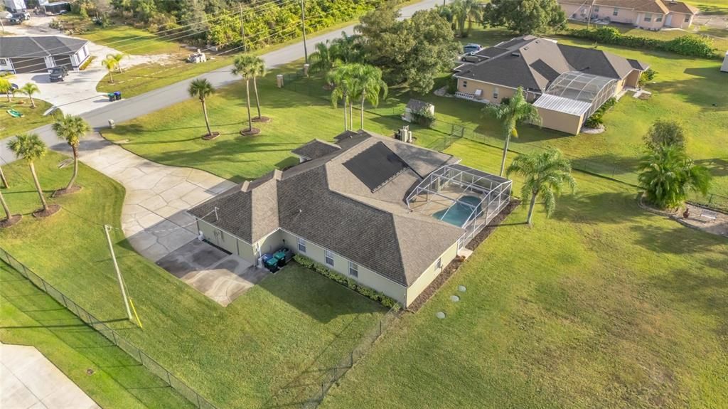 待售: $700,000 (3 贝兹, 2 浴室, 2723 平方英尺)