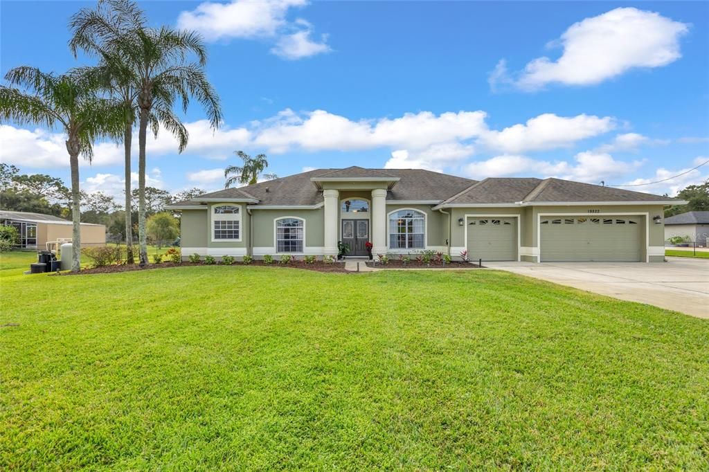 待售: $700,000 (3 贝兹, 2 浴室, 2723 平方英尺)