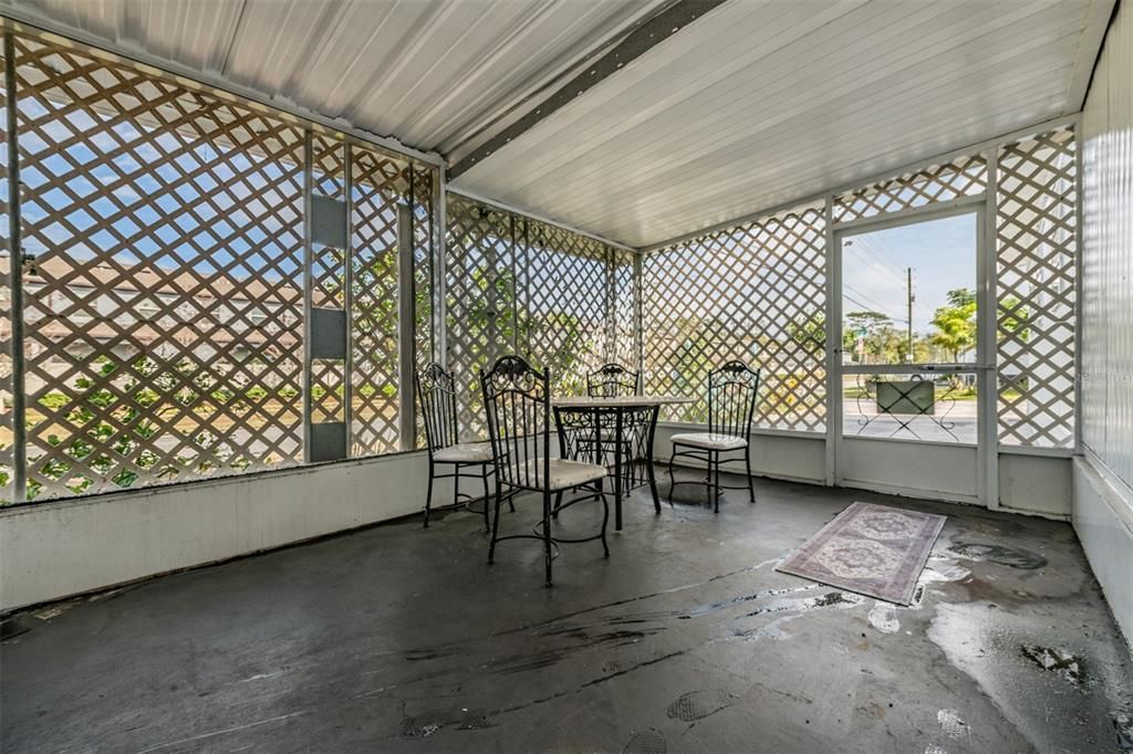 En Venta: $68,000 (2 camas, 2 baños, 660 Pies cuadrados)